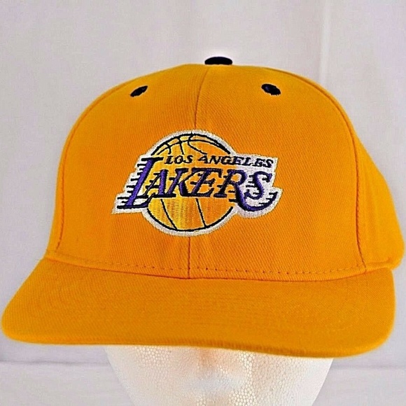adidas Other - Los Angeles Lakers Yellow Baseball Cap Snapback